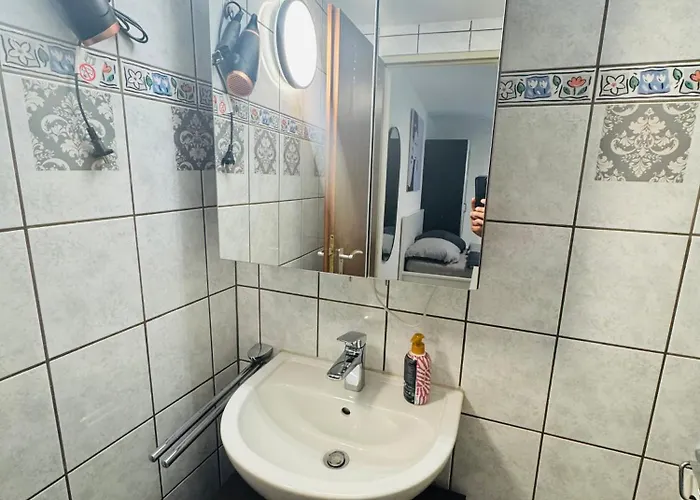 Privates Mit Doppelbett * Koblenz (Rhineland-Palatinate)